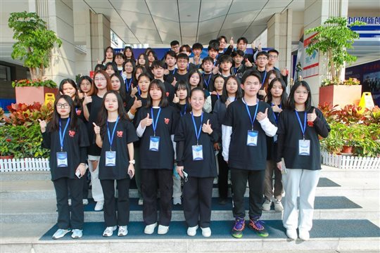 http://www.gzkmu.edu.cn/newkm/UserFiles/Image/164095064999638104.jpeg