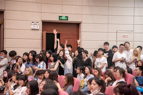 说明: http://www.gzkmu.edu.cn/newkm/UserFiles/Image/161889876720590708.jpg
