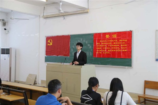 C:\Users\肖佳纯\Desktop\782384257929339532.jpg782384257929339532