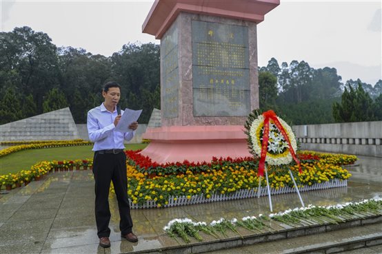 说明: http://www.gzkmu.edu.cn/newkm/UserFiles/Image/161961372131277473.jpg
