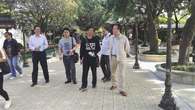 C:\DOCUME~1\ADMINI~1\LOCALS~1\Temp\WeChat Files\222037472698720242.jpg