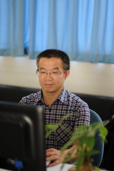 http://jsjx.gzkmu.edu.cn/upload/2014/6/62057242.jpg